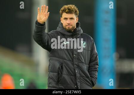 Carrow Road, Norwich le samedi 8 février 2025. Emiliano Marcondes de Norwich City réagit après le match du Sky Bet Championship entre Norwich City et Derby County à Carrow Road, Norwich le samedi 8 février 2025. (Photo : David Watts | mi News) crédit : MI News & Sport /Alamy Live News Banque D'Images