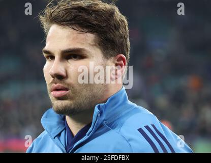 Londres, Royaume-Uni. 08th Feb, 2025. Antoine Dupont de France lors du Championnat Guinness des six Nations masculin entre l'Angleterre et le stade Franceat Allianz, Twickenham, Londres le 08 février 2025 crédit : action Foto Sport/Alamy Live News Banque D'Images