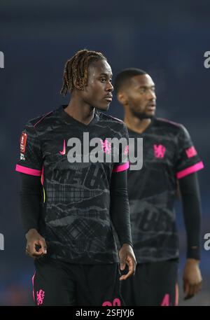Trevoh Chalobah du Chelsea FC pendant le match de 4e tour Brighton & Hove Albion FC contre Chelsea FC Emirates FA Cup au American Express Stadium, Brighton & Hove, Angleterre, Royaume-Uni le 8 février 2025 crédit : Megan Ewens/Every second Media crédit : Every second Media/Alamy Live News Banque D'Images