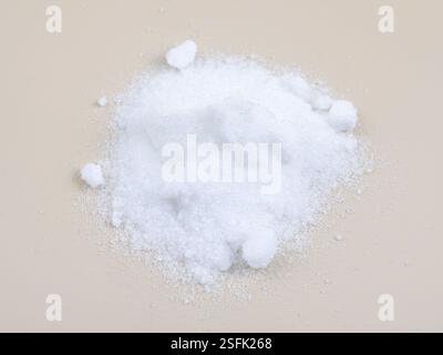 Le persulfate d'ammonium APS est le composé inorganique. Banque D'Images