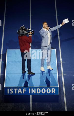 Leichtathletik, 5 ans. Réunion INTÉRIEURE de l'ISTAF Duesseldorf, 09. 02. 2024 PSD - Banque - Dôme à Duesseldorf modérateur Florian-Michael WEBER Re.- Foto : Norbert Schmidt, Düsseldorf Banque D'Images