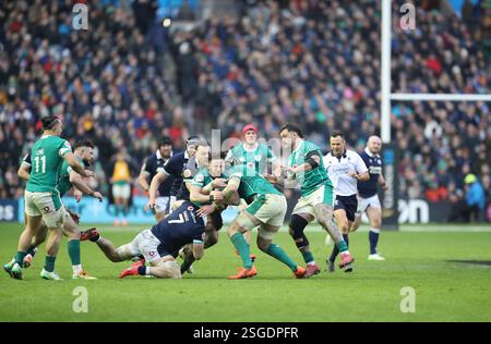 Edimbourg, Écosse, Royaume-Uni, 9 février 2025 - L'Écosse défend en hauteur le parc. Scotland v Ireland at Murrayfield, Edinburgh.- Credit : Thomas Gorman/Alamy Live News Banque D'Images