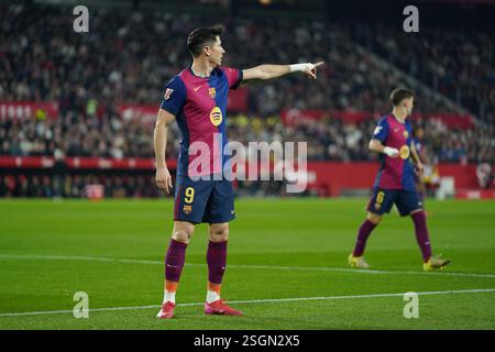 Robert Lewandowski (FC Barcelone) lors du match de LaLiga entre Sevilla FC et FC Barcelone, à Sanchez Pizjuan le 9 février 2025 à Séville, Espagne Banque D'Images