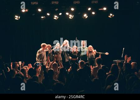 Copenhague, Danemark. 07 février 2025. Le duo danois Gorgeous donne un concert live à l’Hôtel Cecil à Copenhague. Banque D'Images