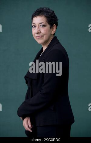 Andrea Levy, écrivain britannique nommée au Booker, photographiée au Festival international du livre d'Édimbourg où elle a parlé de son nouveau livre intitulé « The long Song ». L'événement de trois semaines est le plus grand festival littéraire du monde et se tient pendant le Festival annuel d'Édimbourg. L'événement de 2010 a comporté des exposés et des présentations de plus de 500 auteurs du monde entier. Banque D'Images