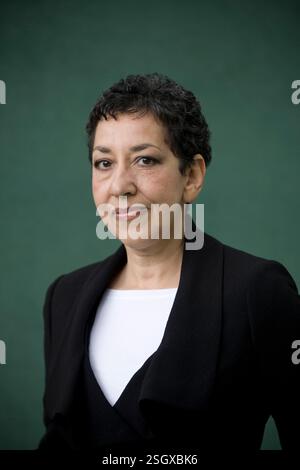 Andrea Levy, écrivain britannique nommée au Booker, photographiée au Festival international du livre d'Édimbourg où elle a parlé de son nouveau livre intitulé « The long Song ». L'événement de trois semaines est le plus grand festival littéraire du monde et se tient pendant le Festival annuel d'Édimbourg. L'événement de 2010 a comporté des exposés et des présentations de plus de 500 auteurs du monde entier. Banque D'Images