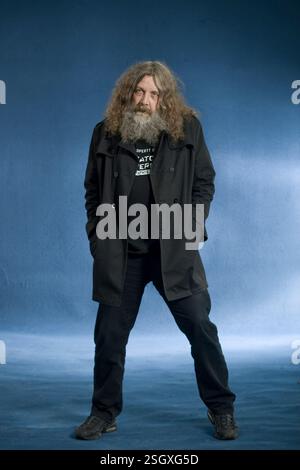 Alan Moore, écrivain de comics anglais acclamé, photographié au Festival international du livre d'Édimbourg où il a parlé de son dernier travail. L'événement de trois semaines est le plus grand festival littéraire du monde et se tient pendant le Festival annuel d'Édimbourg. L'événement de 2010 a comporté des exposés et des présentations de plus de 500 auteurs du monde entier. Banque D'Images