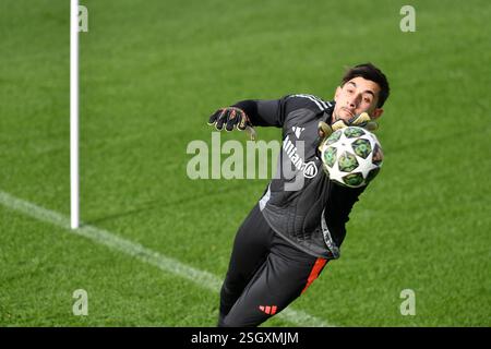 Turin, Italie. 10 février 2025. Mattia Perin de la Juventus FC lors de l'entraînement de la Ligue des Champions 2024/2025 au JTC Continassa le 10 février 2025 à Turin, Italie - ph Giuliano Marchisciano crédit : Agence photo indépendante/Alamy Live News Banque D'Images