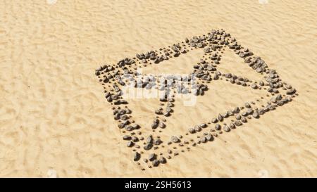Concept pierres conceptuelles sur la forme de symbole de sable de plage fait à la main, fond de sable doré, signe d'email. métaphore d'illustration 3d pour la communication Banque D'Images