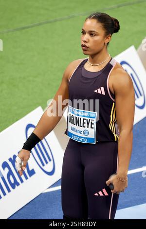 Leichtathletik, 5 ans. Réunion INTÉRIEURE de l'ISTAF Duesseldorf, 09. 02. 2024 PSD - Bank - Dôme in Duesseldorf Yemisi OGUNLEYE (GER) Kugelstossen Foto : Norbert Schmidt, Düsseldorf Banque D'Images