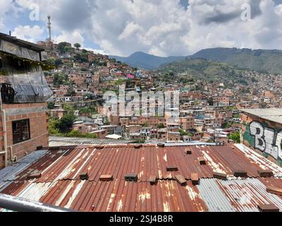 Vue du quartier de San Javier, Comuna 13, Medellin, Antioquia, Colombie Banque D'Images