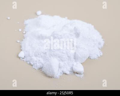 Triphosphate de sodium STP, également tripolyphosphate de sodium STPP ou tripolyphosphate TPP Banque D'Images