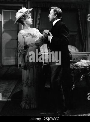 Hotel Paradiso année : 1966 UK Director : Peter Glenville Gina Lollobrigida, Alec Guinness Banque D'Images