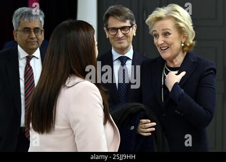 Bruxelles, Belgique. 11 février 2025. Rose Donck Directrice, Chef de département Agence belge du commerce extérieur et Princesse Astrid de Belgique photographiées lors d'un point de presse sur la mission économique belge en Inde, à Bruxelles, mardi 11 février 2025. Le Belgian Economic to India aura lieu du 1er au 8 mars 2025. BELGA PHOTO ERIC LALMAND crédit : Belga News Agency/Alamy Live News Banque D'Images