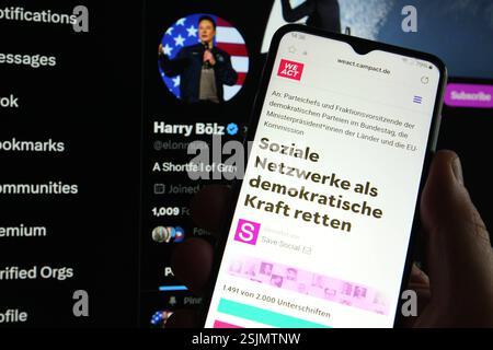 Auf einem smartphone wurde die Website campact.de mit Informationen zur Initiative Save social geöffnet, die sich zum Ziel gesetzt Hat, das Internet von der Dominanz der MonopolÂkonzerne zu befreien. IM Hintergrund wurde der X-Account von Tech-Unternehmer Elon Musk geöffnet, der dort seit Dienstag unter dem Namen Harry Bolz agiert. Schnelsen Hamburg *** le site web Campact de a été ouvert sur un smartphone avec des informations sur l'initiative Save social, qui vise à libérer l'Internet de la domination des sociétés monopolistiques en arrière-plan, le compte X de l'entrepreneur technologique Elon Musk était op Banque D'Images