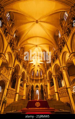 Angleterre, Kent, Canterbury, Cathédrale de Canterbury, le Choeur Banque D'Images