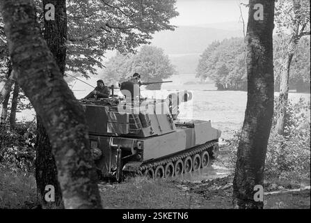 Panzer im Wasser#tank in water--- Umschulung auf Panzerartillerie, biere 1971#Retraining for tank artillerie, bière 1971- RDB BY DUKAS Banque D'Images