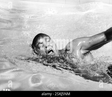 --- Burt Lancaster dans 'The Swimmer' 1968#Burt Lancaster dans 'The Swimmer' 1968- RDB PAR DUKAS Banque D'Images