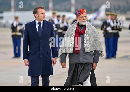 Marseille, France. 12 février 2025. Bilan de l’armée sur le tarmac de l’aéroport de Marseille lors du déplacement du Président Emmanuel Macron et du premier Ministre indien Modi Narendra pour l’inauguration du nouveau consulat indien à Marseille le 12 février 2025. Photo Philippe Magoni/Pool/ABACAPRESS. COM Credit : Abaca Press/Alamy Live News Banque D'Images