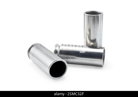 Trois balles à partir d'un bras traumatique isolé sur fond blanc Banque D'Images