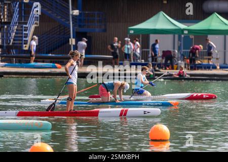 GBSUP National Race Series, Championnats de sprint au National Watersports Centre, Holme Pierrepont Country Park, Nottingham, Royaume-Uni Banque D'Images