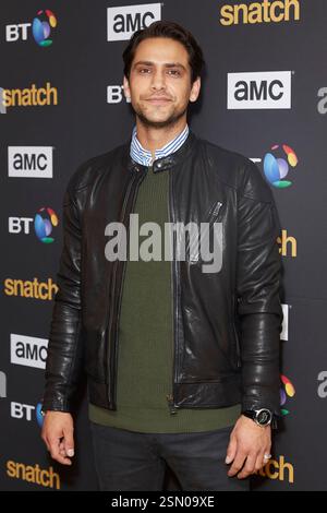 Luke Pasqualino assiste au tapis rouge de la première de la saison 2 de 'SNATCH the TV Series' le jeudi 28 septembre 2017 à BT Tower, 45 Maple Street, Londres, ANGLETERRE Banque D'Images