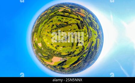 Vue aérienne, Golfwiese Golfclub Velbert Gut Kuhlendahl e.V., globe terrestre, image fisheye, image à 360 degrés, monde minuscule, petite planète, image fisheye, B. Banque D'Images