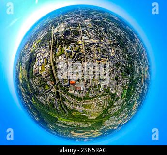 Vue aérienne, vue du centre-ville, galerie de ville et forum, globe terrestre, image fisheye, image à 360 degrés, monde minuscule, petite planète, image fisheye, Velbe Banque D'Images