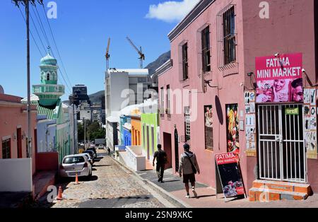 Maisons colorées dans le quartier de Bo-Kaap, Cape Town, Sud, Afrique, RSA, (Schotsche Kloof, quartier malais, musulman, quartier, rue Chiappini, ) Banque D'Images
