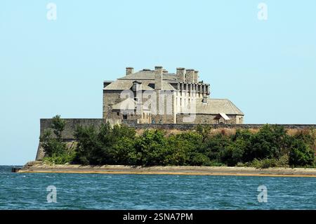« Old Fort Niagara » et l'embouchure de la rivière Niagara vue de Niagara sur le lac. Banque D'Images