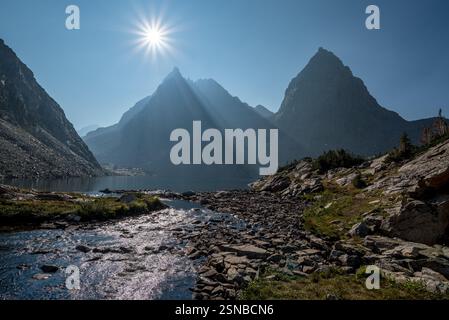 Sortie de Peak Lake, Bridger Wilderness, Wind River Range, Wyoming. Banque D'Images