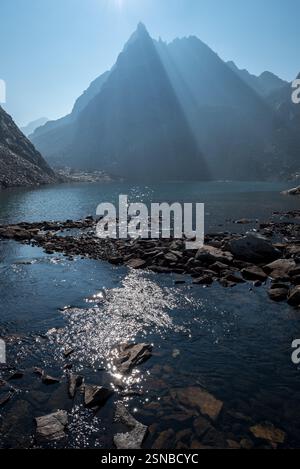 Sortie de Peak Lake, Bridger Wilderness, Wind River Range, Wyoming. Banque D'Images