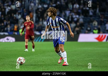 Porto, Portugal . 13 février 2025. Porto, Portugal, 13 février 2025 : Rodrigo Mora (86 FC Porto) en action lors du match de l'UEFA Europa League entre le FC Porto vs AS Roma à L'Estadio do Dragao, Portugal (João Bravo /SPP) crédit : SPP Sport Press photo. /Alamy Live News Banque D'Images