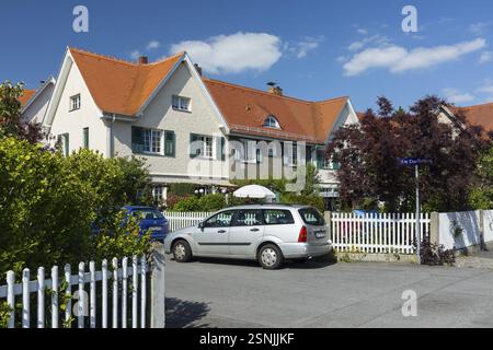 Bâtiments typiques dans la ville-jardin de Hellerau, Here am Dorffrieden, Dresde, Saxe, Allemagne, Europe Banque D'Images