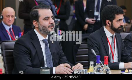 Paris, France. 14 février 2025. Le ministre syrien des Affaires étrangères Asaad Hassan al-Shaibani (l) lors de la Conférence internationale sur la Syrie au Centre de conférences ministérielles, à Paris, jeudi 13 février 2025. Photo du Ministère syrien des Affaires étrangères/UPI crédit : UPI/Alamy Live News Banque D'Images