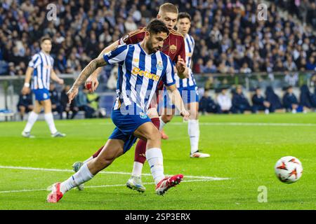 Porto, Portugal. 13 février 2025. Alan Varela de Porto lors de l'UEFA Europa League, éliminatoires en phase Knockout, match de football de 1ère manche entre le FC Porto et L'AS Roma le 13 février 2025 à Estádio do Dragão à Porto, Portugal - photo Jose Salgueiro/DPPI crédit : DPPI Media/Alamy Live News Banque D'Images
