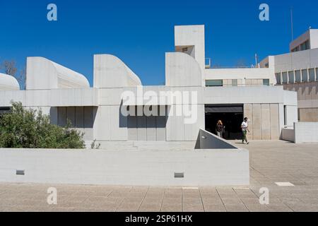 Barcelone Espagne - 24 avril 2024 - sur le toit du musée Fundació Joan Miró à Barcelone Banque D'Images