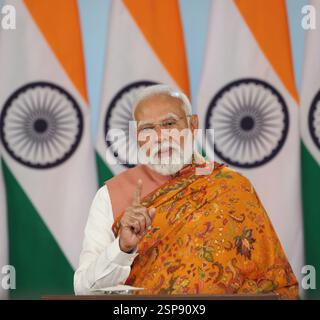 Washington DC, États-Unis. 13 février 2025. Le premier ministre indien Narendra Modi, s'adresse au dialogue SAMVAD IV - Une initiative bouddhiste hindoue mondiale pour l'évitement des conflits et la conscience environnementale par vidéoconférence, le 13 février 2025 à Washington DC crédit : Hemant Joshi/Press information Bureau/Alamy Live News Banque D'Images