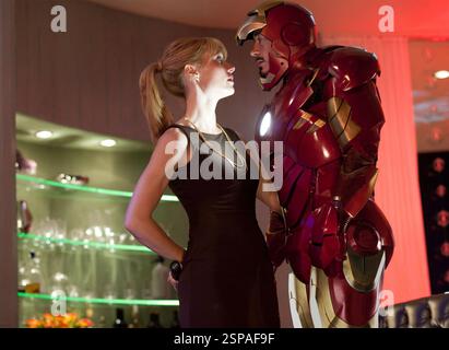 IRON MAN 2 - 2010 film Paramount Pictures avec Gwyneth Paltrow et Robert Downey Jr Banque D'Images