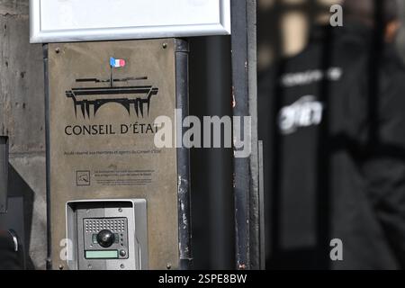 Paris, France. 14 février 2025. Entrée du Conseil d'Etat à Paris, France, le 14 février 2025. Photo par Eliot Blondet/ABACAPRESS. COM Credit : Abaca Press/Alamy Live News Banque D'Images