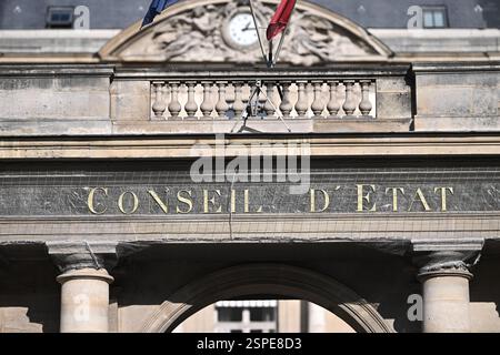 Paris, France. 14 février 2025. Entrée du Conseil d'Etat à Paris, France, le 14 février 2025. Photo par Eliot Blondet/ABACAPRESS. COM Credit : Abaca Press/Alamy Live News Banque D'Images