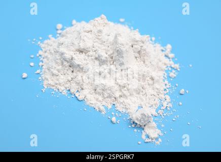 Hypochlorite de calcium CaOCl2. Son nom chimique est hypochlorite de calcium. Il est également appelé chlorure de chaux. Banque D'Images