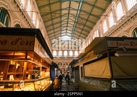 Nterior du Mercato centrale, Livourne, Toscane, Italie Banque D'Images