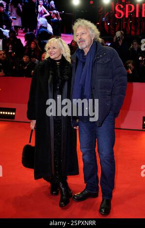 Wolfgang Niedecken mit Ehefrau Tina Golemiewski BEI der Premiere des Kinofilms 'Like A Complete Unknown' auf der Berlinale 2025 / 75. Internationale Filmfestspiele Berlin im Berlinale Palast. Berlin, 14.02.2025 Banque D'Images