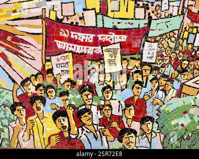 Mosaïque de manifestations en 6 et 11 points, partie de la fresque murale de S. R. Shamim sur l’histoire du Bangladesh, mur de l’Académie de Bangla, Suhrawardy Udyan, Dhaka. Banque D'Images