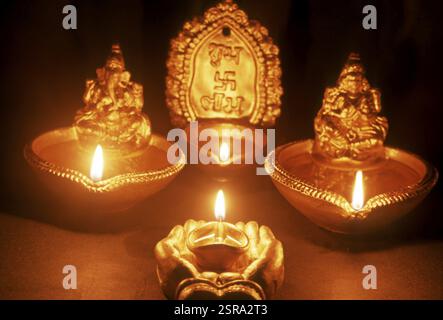 Éclairage de lampes à huile, Festival de Diwali deepawali Banque D'Images