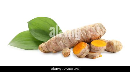 Rhizomes tumeriques à feuilles isolées sur blanc Banque D'Images