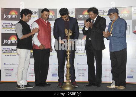 Mayank Shekhar Vinod Srivastava Sr Jagran GM Prakashan Arjun Kapoor Manoj Srivastava Ajay Brahmatmaj Dainik Jagran Mumbai Banque D'Images