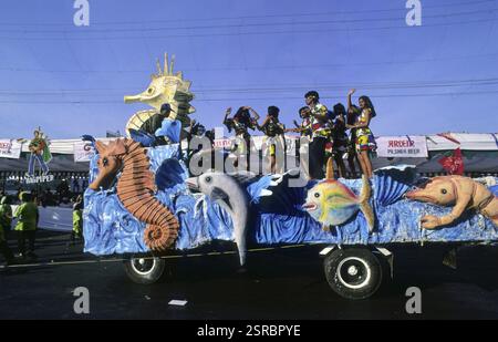 En flottement, carnaval goa panjim, Goa, Inde Banque D'Images
