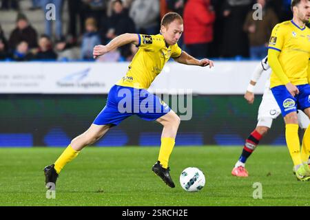 Beveren Waas, Belgique. 15 février 2025. Christian Bruls de Beveren photographié en action lors d'un match de football entre SK Beveren et RFC Liège, samedi 15 février 2025 à Beveren-Waas, le jour 22 de la deuxième division du championnat belge 'Challenger Pro League' 2024-2025. BELGA PHOTO JILL DELSAUX crédit : Belga News Agency/Alamy Live News Banque D'Images